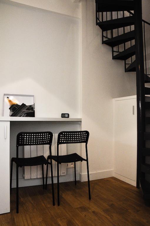 Duplex De Charme Au Coeur De Montmartre Appartement Parijs Kamer foto