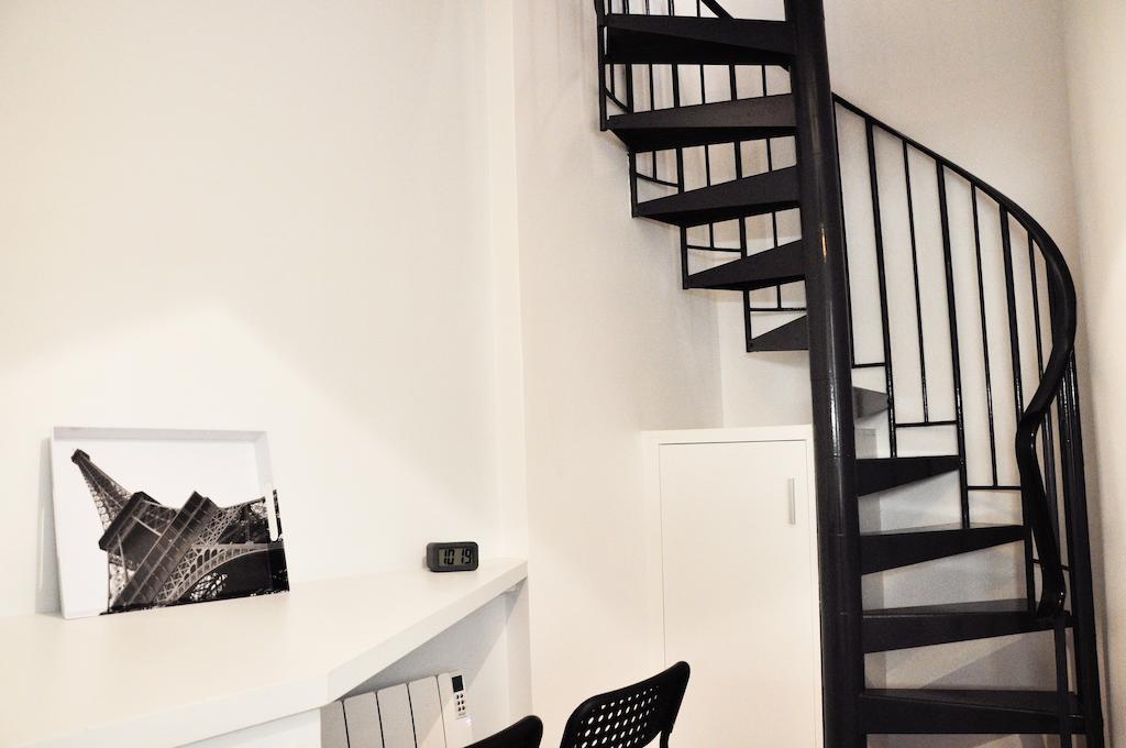 Duplex De Charme Au Coeur De Montmartre Appartement Parijs Kamer foto