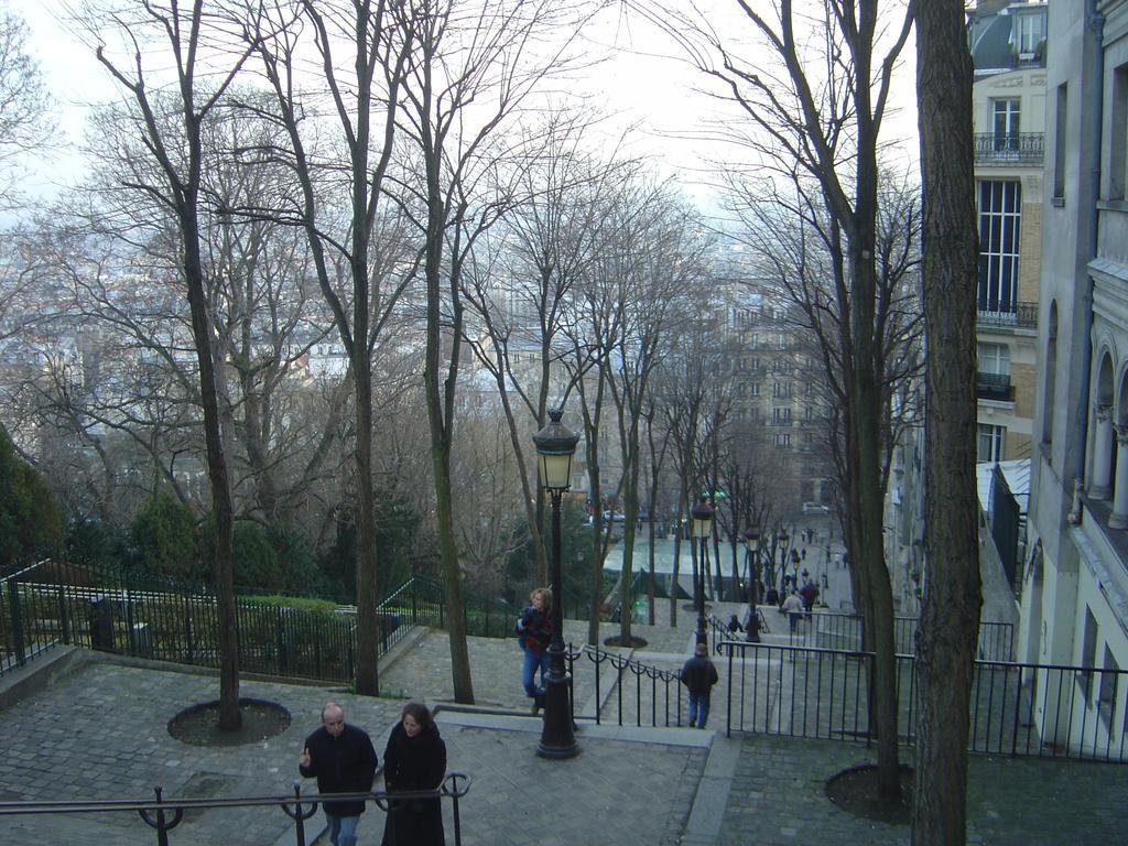 Duplex De Charme Au Coeur De Montmartre Appartement Parijs Buitenkant foto